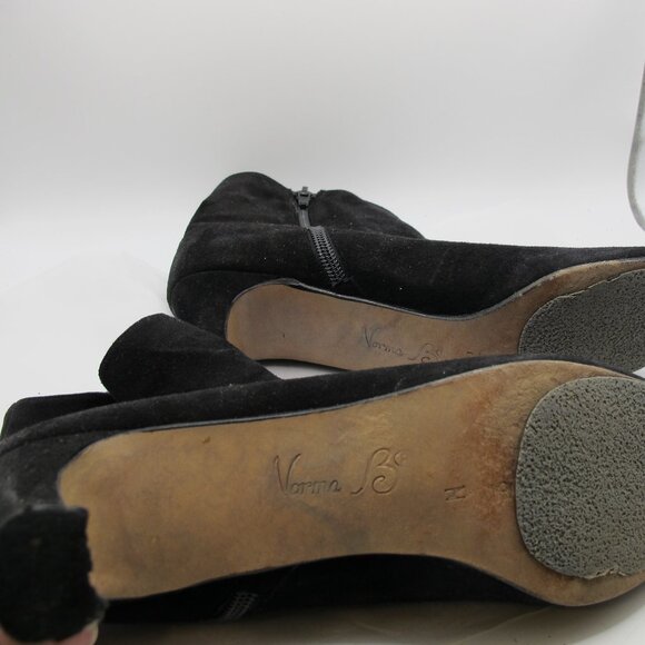 Norma B black suede ankle boots with gold accent and 3 inch heel 9N - Picture 5 of 7